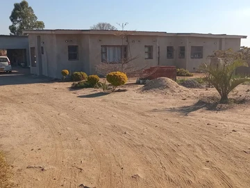 6 Bedroom House