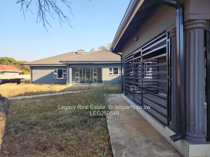 Executive Family Home With Walk-In Closet & Entertainment Area