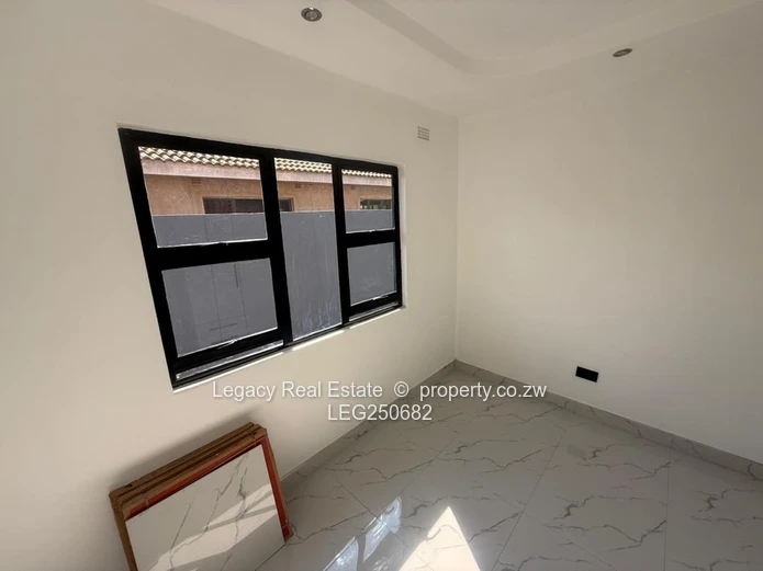 Tynwald: 3-Bed Modern Home with Marble Floors & Bath
