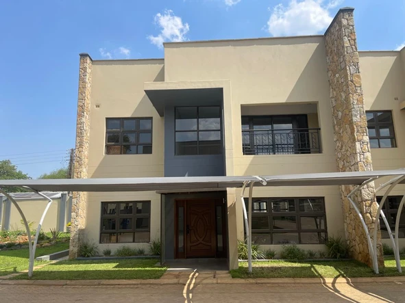 3 Bedroom Flat & Apartment