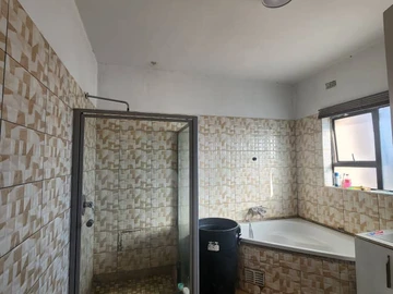 7 Bedroom House