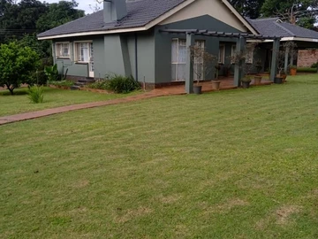 Spacious 4-Bedroom  in Greendale with Modern Amenities