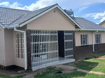 Spacious 3-Bed Home with Borehole in Mabelreign, Harare