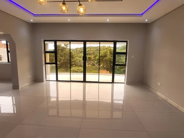 Luxurious 4-Bed Townhouse with Borehole in Glen Lorne