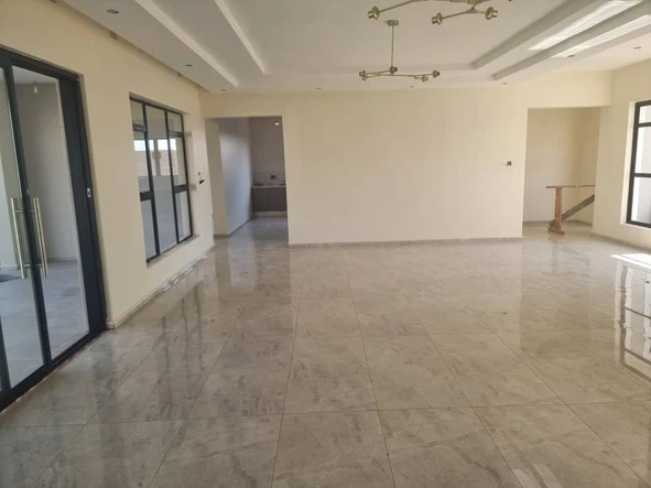 5 Bedroom House