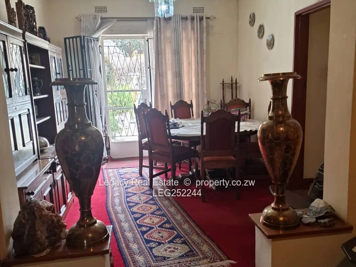 4-Bed Home with Borehole on 4000m² in Waterfalls