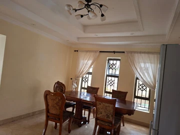 6 Bedroom House
