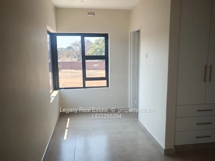 Marlborough: Modern 4-Bed Double-Storey, Fully Furnished & Borehole