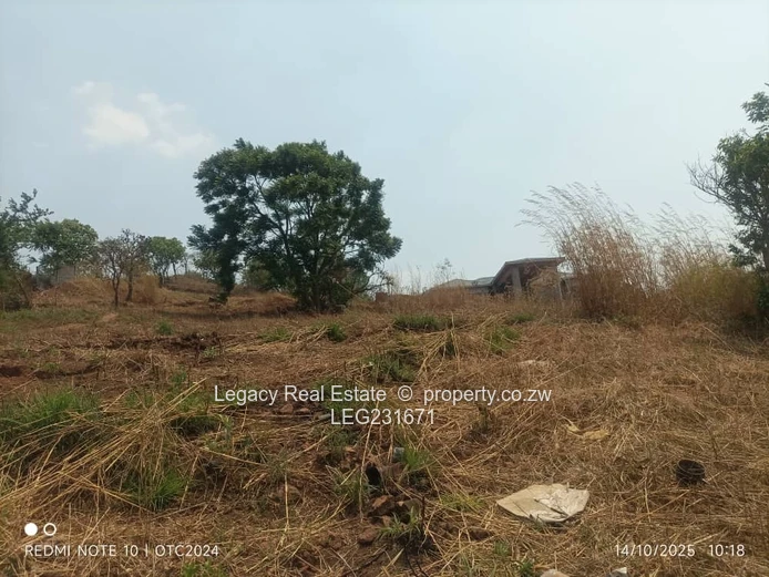 Exclusive Glen Lorne Stand Overlooking Glen Helen Way