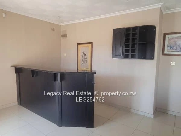 Secure 3-bed Townhouse in Westgate — Solar & Water Tank (Sole Mandate)