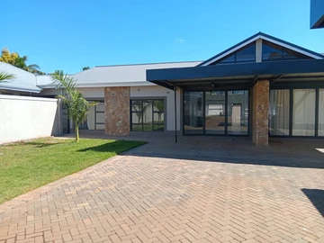 Charming 3-Bedroom House in Serene Mount Pleasant