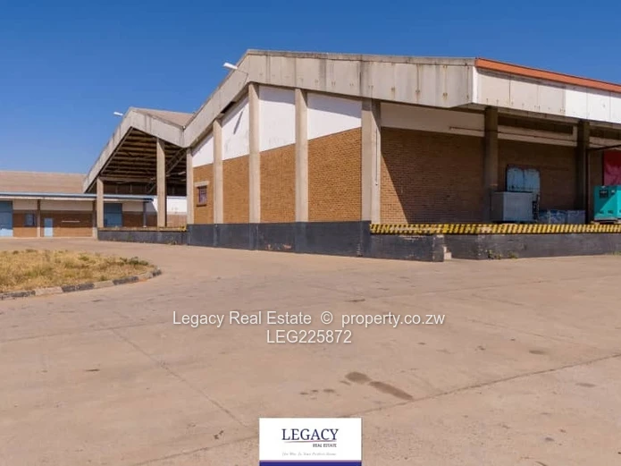 Massive investment in a mature in the heart of sought-after industrial area  (Sole Mandate)