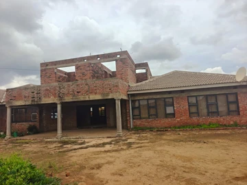 6 Bedroom House