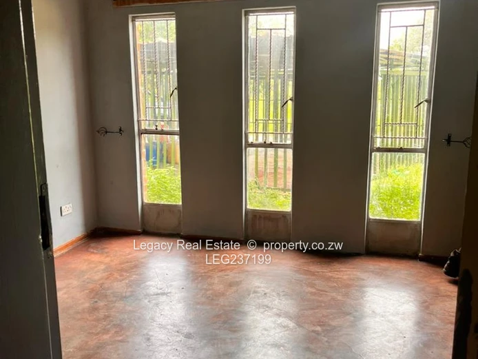Value-For-Money 3-Bedroom Flat in Prospect,Down -Floor  Flat  in a Convinient Prospect Location