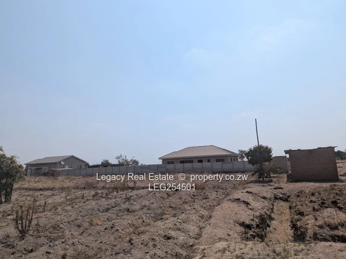 2100 sqm Norton stand — flat site with gravel access (Sole Mandate)