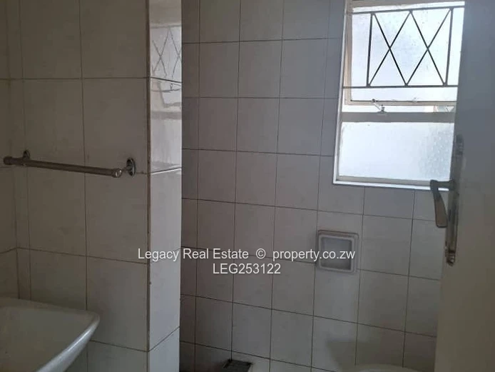 Avonlea 3-Bed Home with Pool & Large Paved Drive