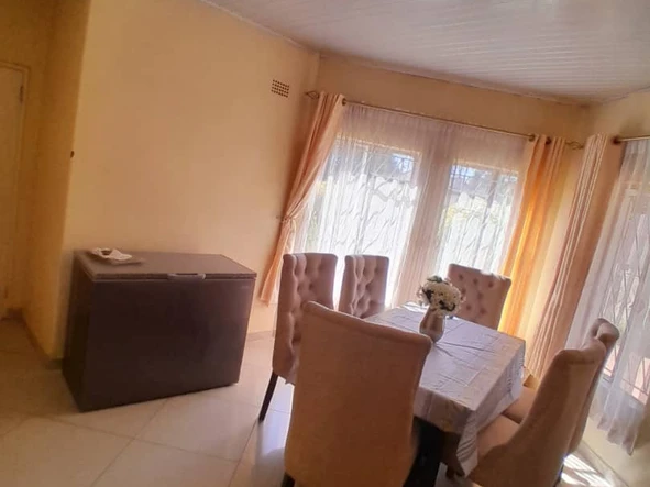 4 Bedroom Flat & Apartment