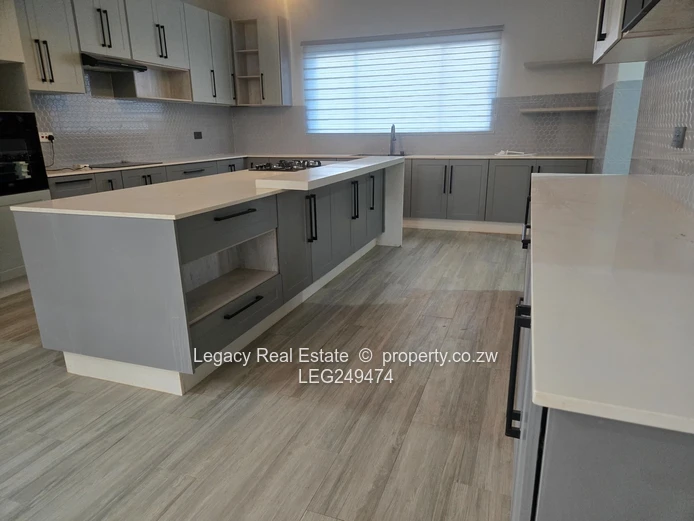 Exquisite Newly Built Home With Borehole And Solar Geyser,Turn-Key Luxury Home In Mt Pleasant Height