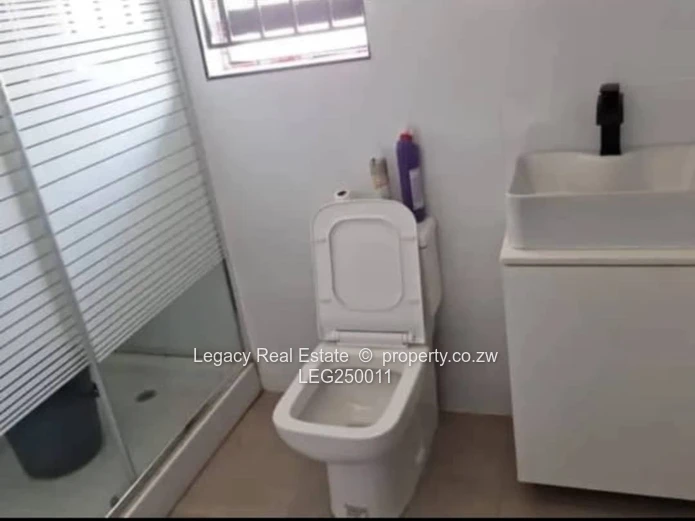 Stylish 4-Bed Townhouse Ashdown Park — Borehole & Modern Baths (Sole Mandate)
