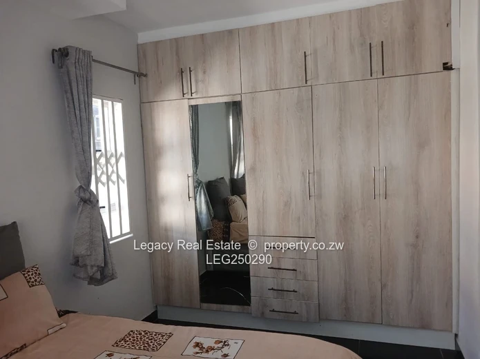Madokero 3-Bed Brick Home - Borehole & Bright Lounge