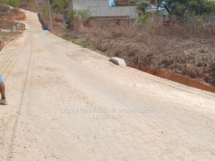 Carrick Creagh Harare North 1500m² — Tarred Road & Access Control