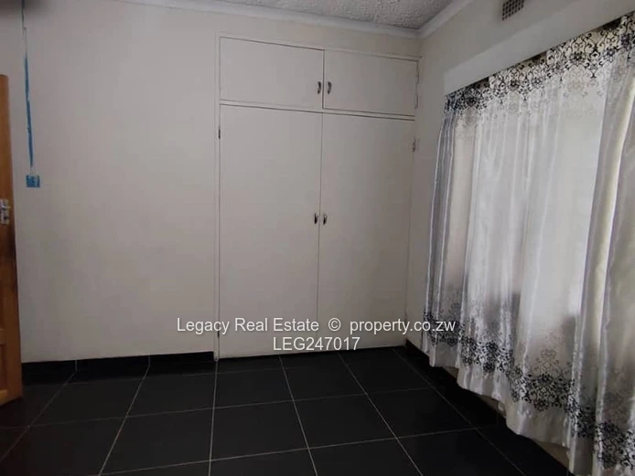 Hatfield Office — 300 sqm on 2000 sqm, Borehole & Solar