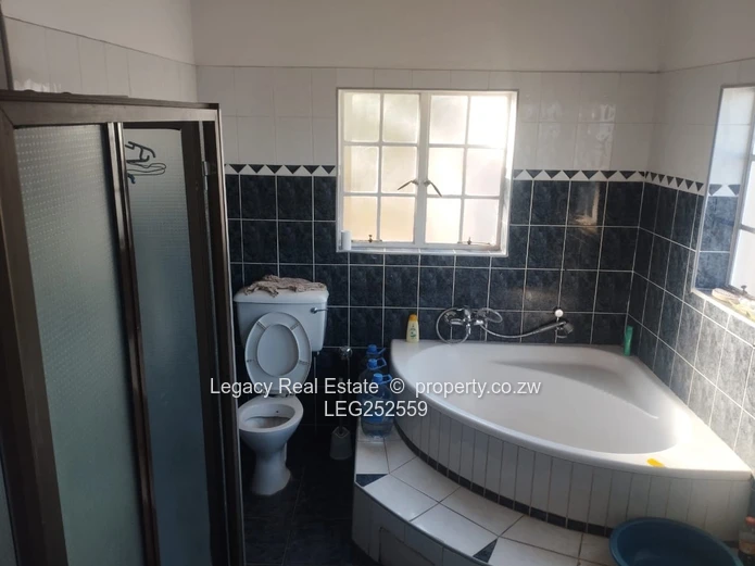 Exceptional Executive Residence with Cottage | Borrowdale
