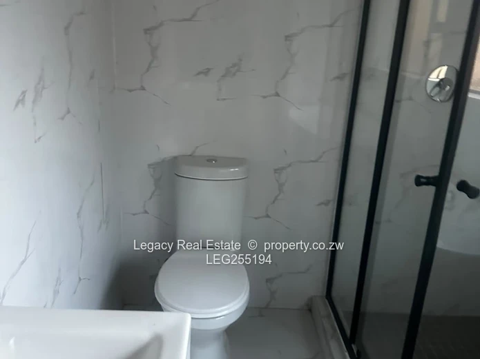 Mount Pleasant 3-Bed Townhouse with Double-Height Kitchen