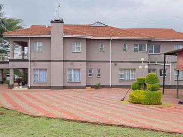 Luxurious 5-Bedroom Haven with Borehole in Shawasha Hills