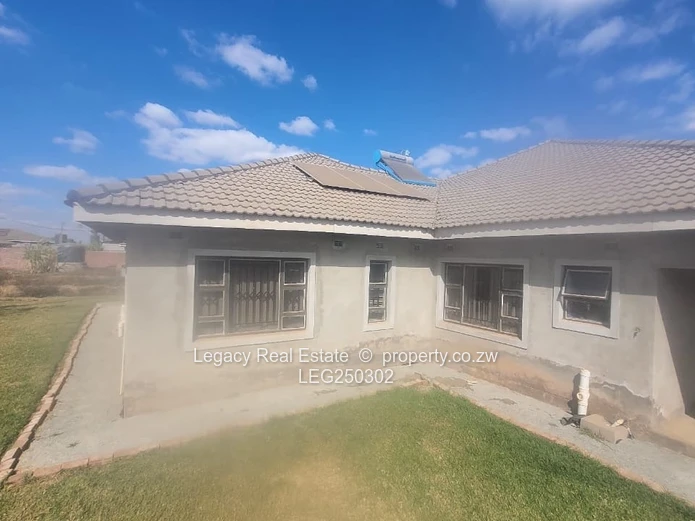 Sandton Park 4BR/5BA Townhouse Complex – Borehole (Sole Mandate)