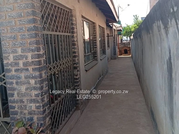 Modern 4-Bed Home in Budiriro with Ensuite & Garage