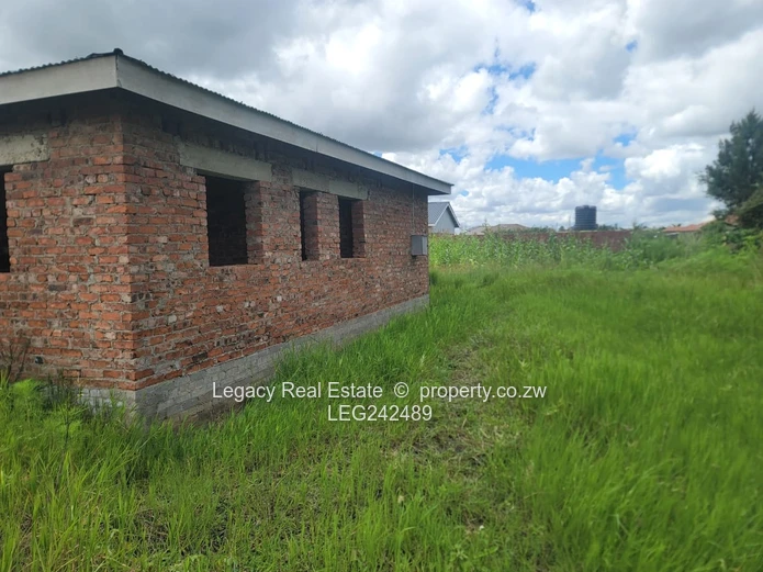Sandton Phase 4 Stand with Cottage Structure