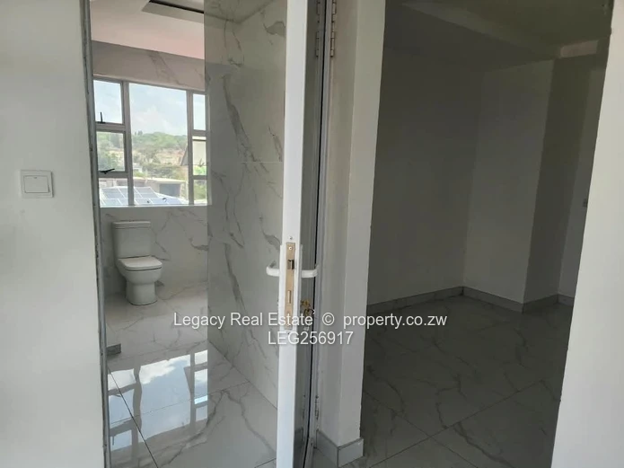Borrowdale 6-Bed Luxury Home with Borehole & Garden