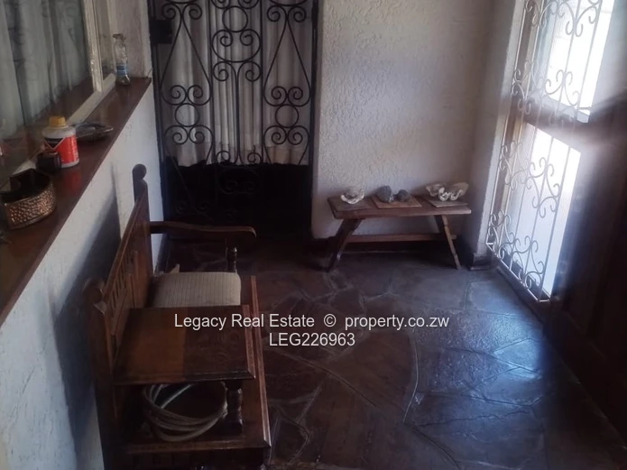 Spacious Hatfield Property with Main House, Guest Wing & Cottage