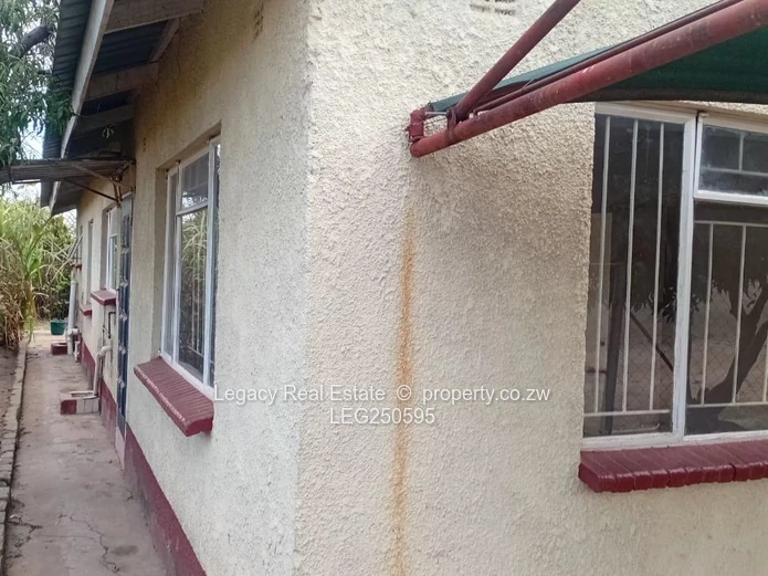 Recently Renovated 5-Bedroom House To Let Near Nice Time Shops