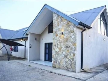 3 Bedroom Garden Flat