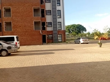 2 Bedroom Flat & Apartment