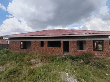 3 Bedroom Flat & Apartment