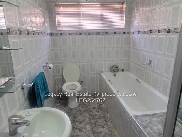 Secure 3-bed Townhouse in Westgate — Solar & Water Tank (Sole Mandate)