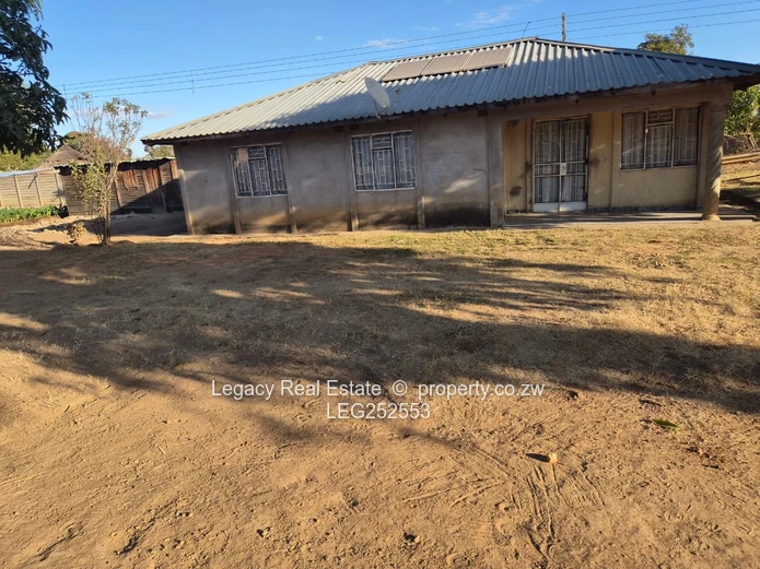 2000 m2 Prospect Stand with Existing House & Trees (Sole Mandate)