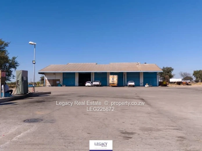 Massive investment in a mature in the heart of sought-after industrial area  (Sole Mandate)