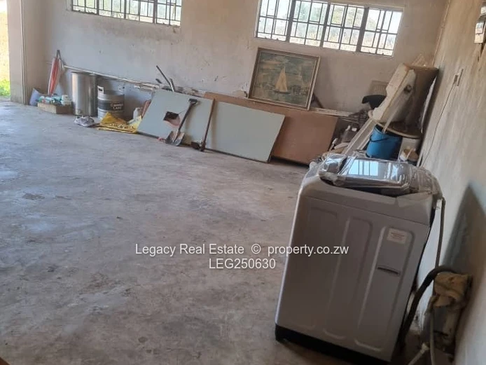 Spacious 5-Bed Westgate Home with Modern Kitchen & Borehole (Sole Mandate)