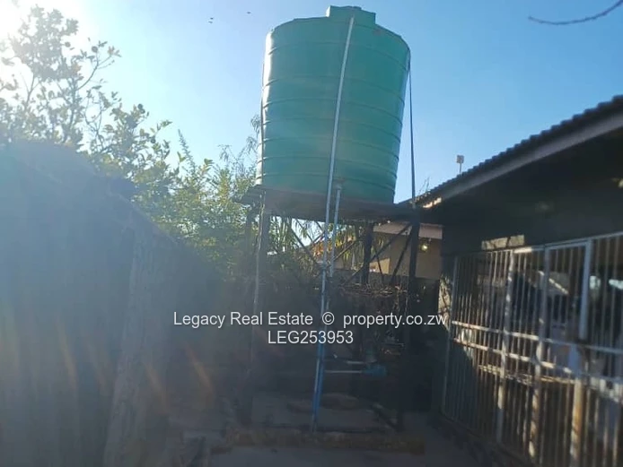 Gated 4-Bed Home in Damofalls with Water Tank