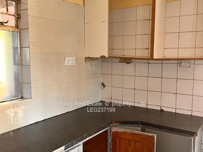 Value-For-Money 3-Bedroom Flat in Prospect,Down -Floor  Flat  in a Convinient Prospect Location