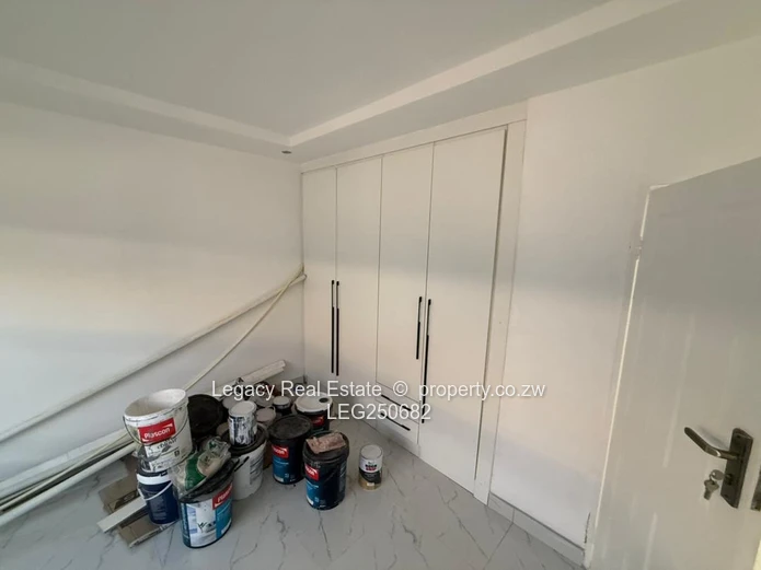 Tynwald: 3-Bed Modern Home with Marble Floors & Bath
