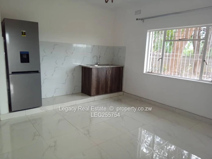 Bright 1-Bed Home in Greendale - Borehole & Modern Tiles