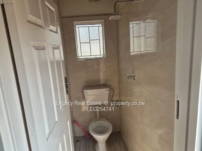 7-Bed Budiriro: Borehole, Gated Yard & Open Lounge (Sole Mandate)