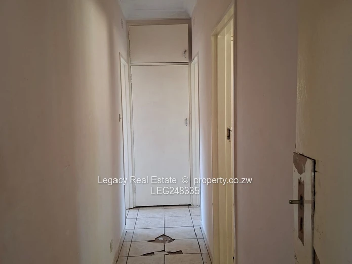 Prime Sunridge Property Along Harare Drive With Cottage Accommodation (Sole Mandate)