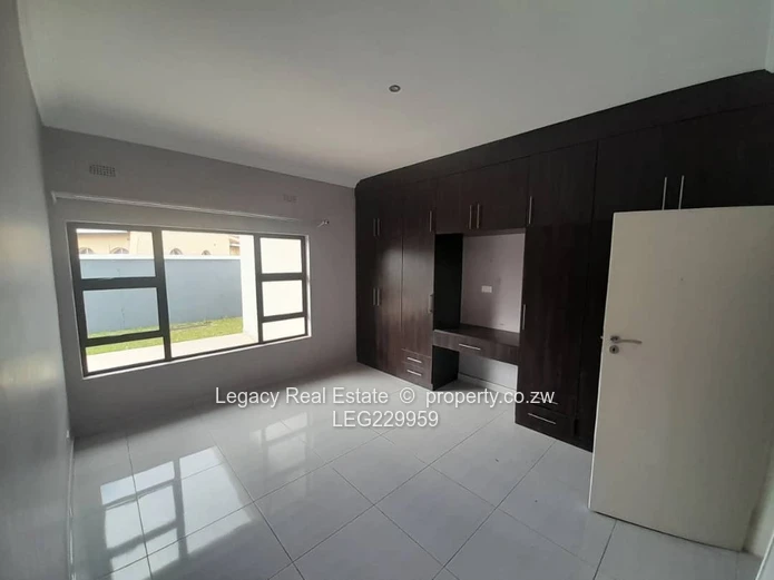 Modern 4-Bedroom Cluster Home for Rent