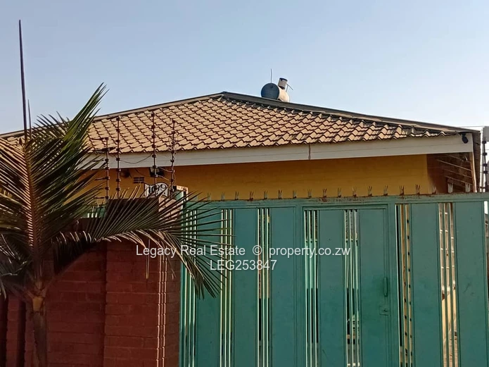 Granary Park 4-Bed Home with Borehole & Modern Kitchen